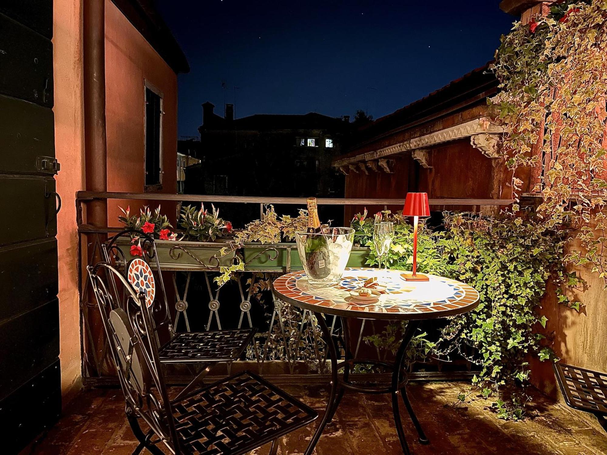 Apartment Ca Brunilda-Luxury Penthouse With Terrace Venetië Buitenkant foto